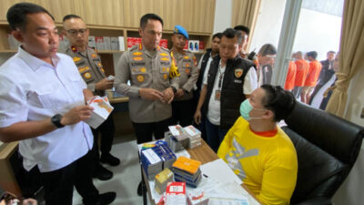 Polisi Gerebek Rumah Diduga Markas Judi Online di Cengkareng