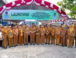 Pemkab Barito Utara Salurkan Bantuan Sosial Permakanan dan Honorarium Kelembagaan bagi Warga serta Perangkat Adat dan RT/RW