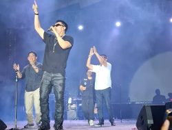 Bupati Barut H. Shalahuddin dan Wakil, Nyanyi Bareng Ifan Seventeen, Batara Expo 2026 Ditutup Gemuruh Euforia Penonton
