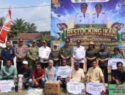 Bupati H Shalahudin Restocking Ikan dan Adakan Gerakan Bazar Murah di Desa Trinsing, Wujud Nyata Ketahanan Pangan dan Kepedulian kepada Masyarakat